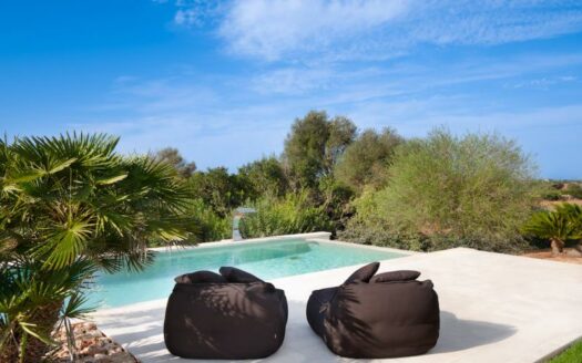 Mediterrane Neubau-Finca mit Pool in Ses Salines