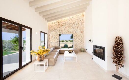 Mediterrane Neubau-Finca mit Pool in Ses Salines