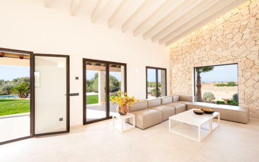 Mediterrane Neubau-Finca mit Pool in Ses Salines