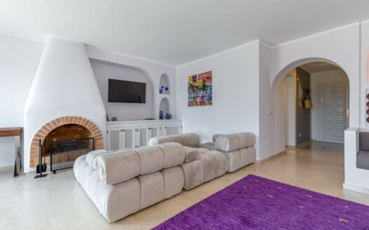 Modernes Maisonette Apartment mit Meerblick