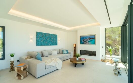 Neugebaute Villa mit Meerblick in Camp de Mar