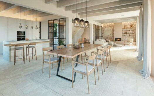 Neugebautes Landhaus mit Pool nahe Felanitx