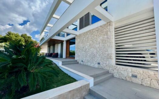 Moderne Villa in Cala Vinyas