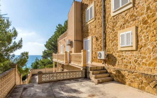 Umbauprojekt: Renovierungsbedürftige Villa in Costa de la Calma in Südlage mit Meerzugang