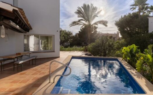 Villa in Santa Ponsa mit Gästehaus