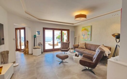 Traumhafte Villa in erster Meereslinie in Cala Egos