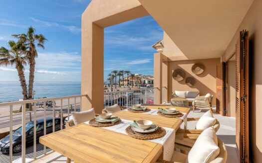 Traumwohnung in erster Meereslinie: Luxuriös und elegant sanierte Wohnung in Portixol