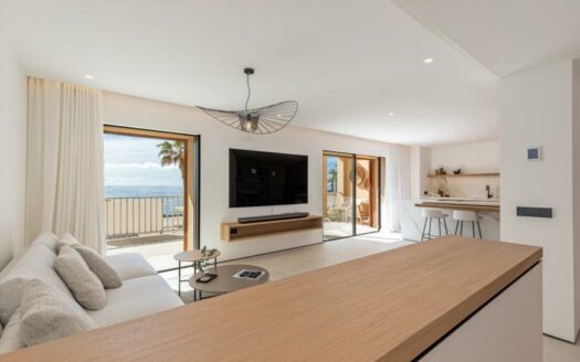 Traumwohnung in erster Meereslinie: Luxuriös und elegant sanierte Wohnung in Portixol