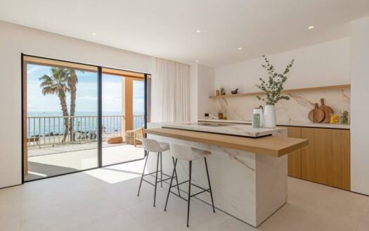 Traumwohnung in erster Meereslinie: Luxuriös und elegant sanierte Wohnung in Portixol