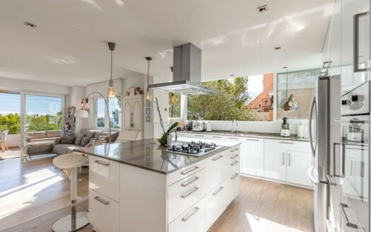 Renoviertes Apartment mit Meerblick in Illetas, fußläufig zum Strand