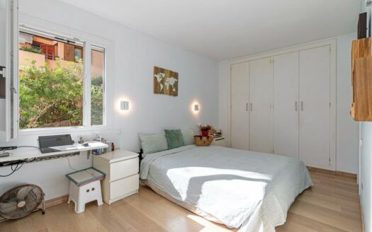 Renoviertes Apartment mit Meerblick in Illetas, fußläufig zum Strand
