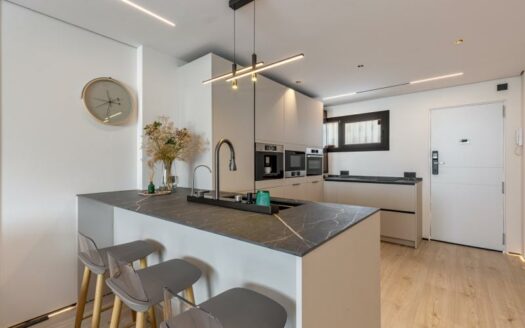 Moderne Strandwohnung mit Meerblick in Santa Ponsa