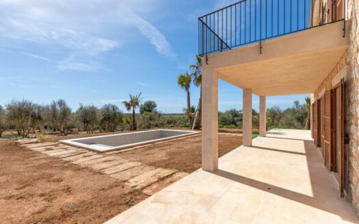 Exklusive Neubaufinca mit Pool in Santanyi