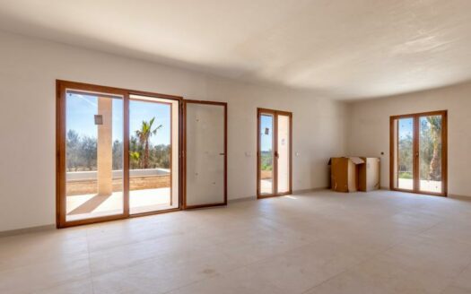 Exklusive Neubaufinca mit Pool in Santanyi