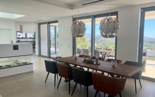 Luxuriöse Meerblick-Villa mit Pool in Santa Ponsa