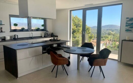 Luxuriöse Meerblick-Villa mit Pool in Santa Ponsa