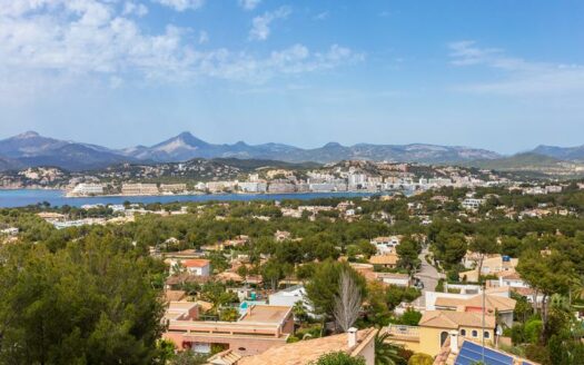 Luxuriöse Meerblick-Villa mit Pool in Santa Ponsa