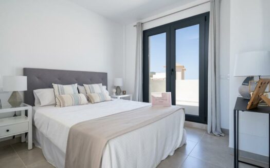 Neubau Villa in moderner Residenz in Cala Romantica