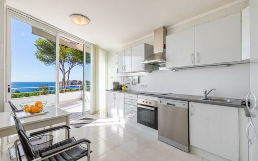 Klassische Architektenvilla in Santa Ponsa mit traumhaftem Meerblick und Blick auf die Malgrats Inseln