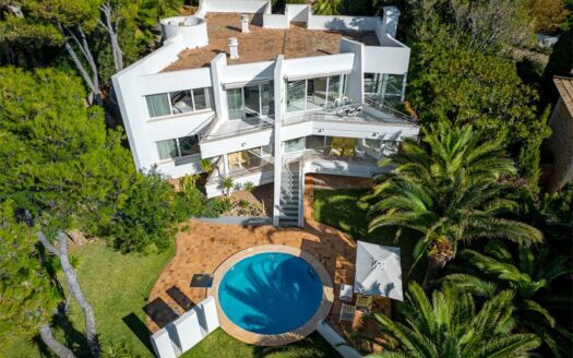 Klassische Architektenvilla in Santa Ponsa mit traumhaftem Meerblick und Blick auf die Malgrats Inseln