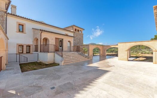 Mediterrane Villa mit Meerblick in Camp de Mar