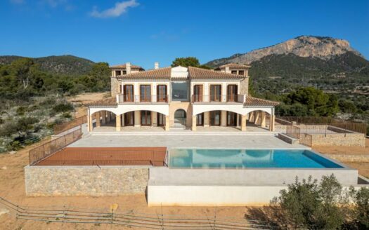 Mediterrane Villa mit Meerblick in Camp de Mar
