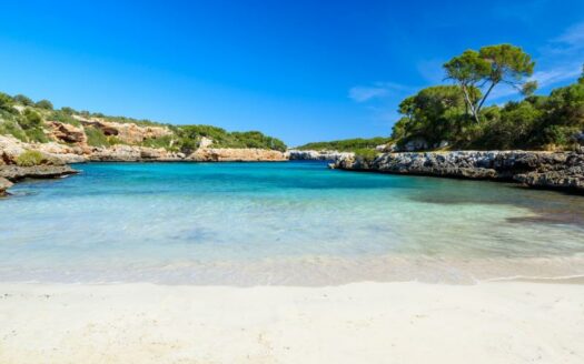 Neubauvilla mit Pool in Cala Mondrago