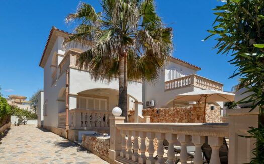 Zwei Doppelhaushälften mit gemeinsamen Pool in Cala Pi