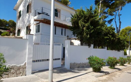 Gepflegte Villa in zentraler Lage von Santa Ponsa